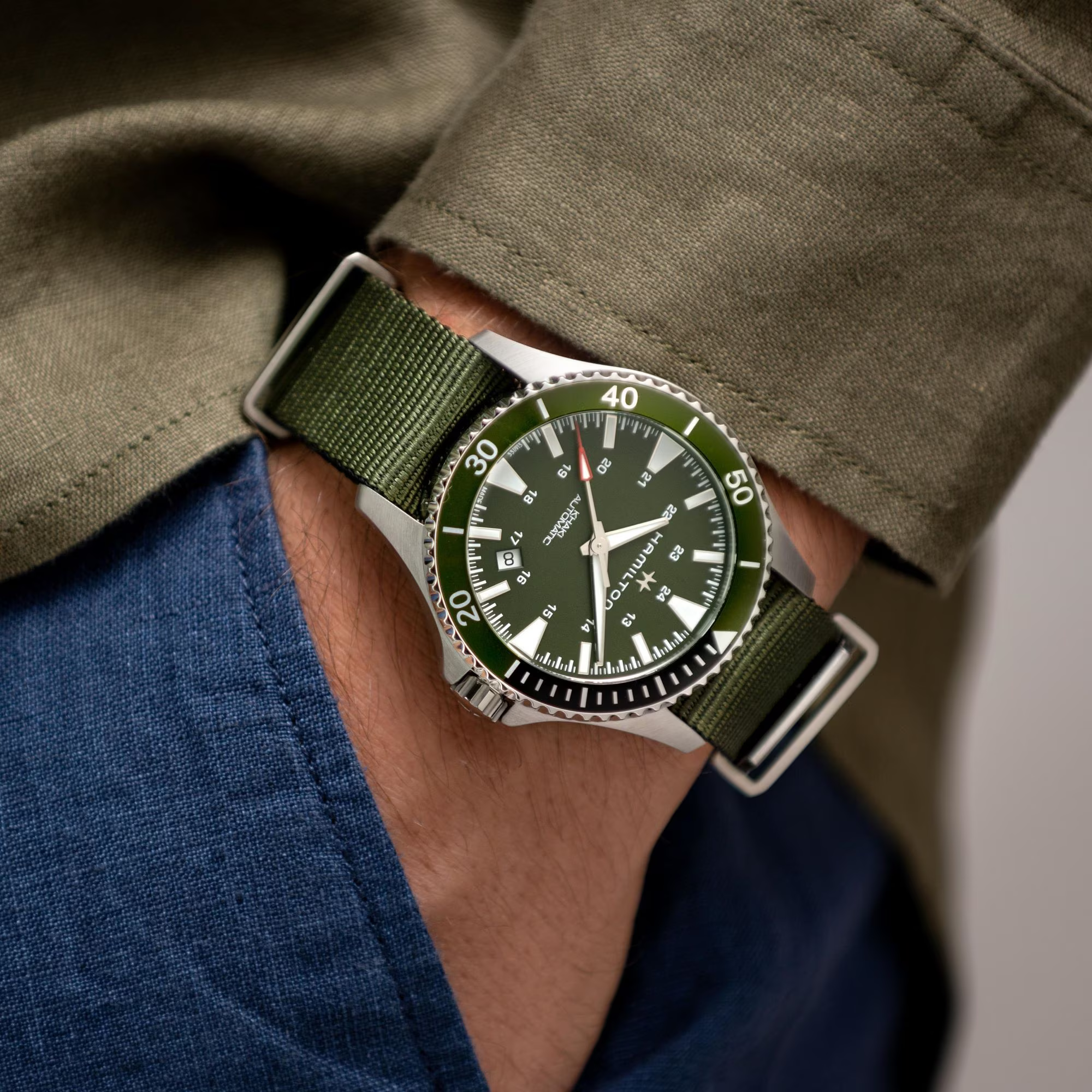 Reloj Hamilton Khaki Navy Scuba Auto Ref. H82375961 - Imagen 5